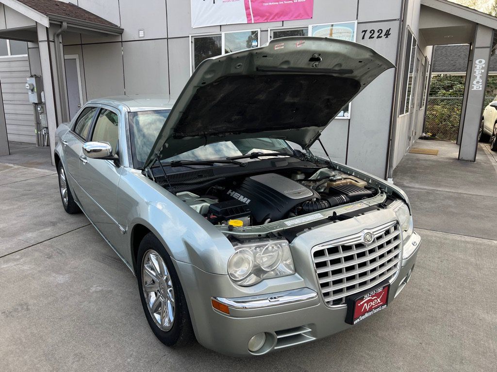 Used 2006 Chrysler 300 C w/ Protection Group II RWD image 9