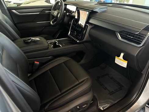 New 2026 GMC Acadia Elevation w/ Super Cruise Package FWD image 16