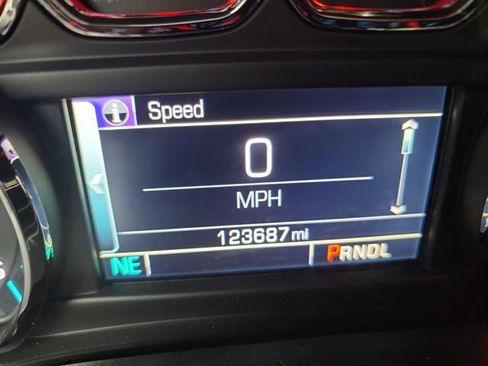 Used 2018 Chevrolet Silverado 1500 LT image 16