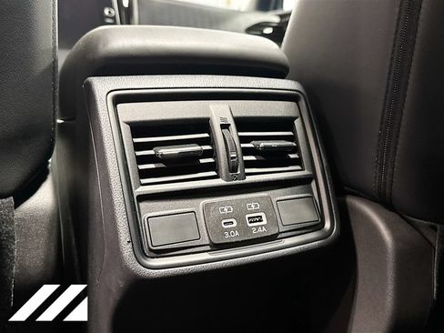 Used 2026 Subaru Forester Premium AWD/4WD image 26
