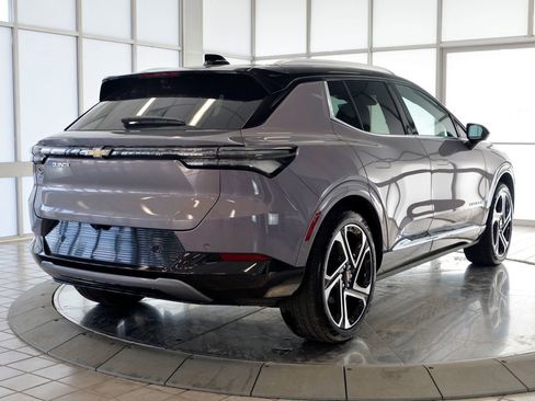 Certified 2025 Chevrolet Equinox EV LT w/ Convenience Package II image 8