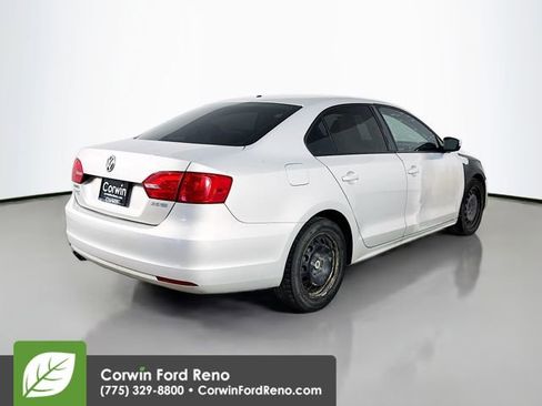 Used 2011 Volkswagen Jetta SE image 7