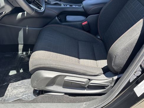 Certified 2025 Honda HR-V Sport image 18