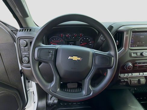 Used 2024 Chevrolet Silverado 1500 W/T w/ Z71 Off-Road Package image 10
