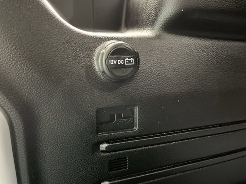 Used 2024 Jeep Wrangler Unlimited Sport AWD/4WD image 28