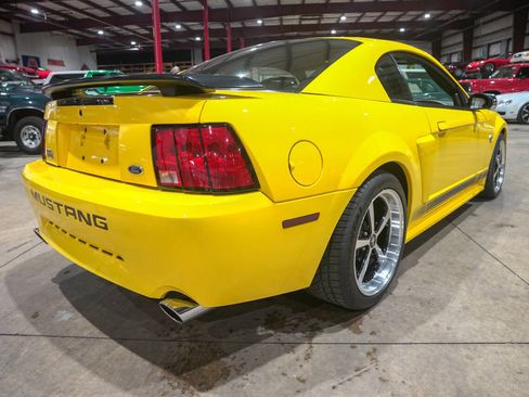 Used 2004 Ford Mustang Mach 1 RWD image 8