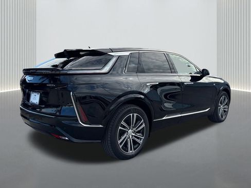 New 2026 Cadillac Lyriq Luxury image 5
