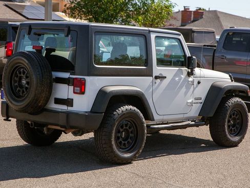 Used 2018 Jeep Wrangler Sport AWD/4WD image 5