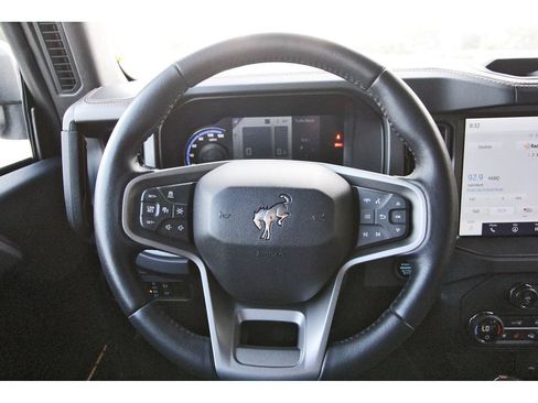 Certified 2024 Ford Bronco Badlands w/ Sasquatch Package AWD/4WD image 14