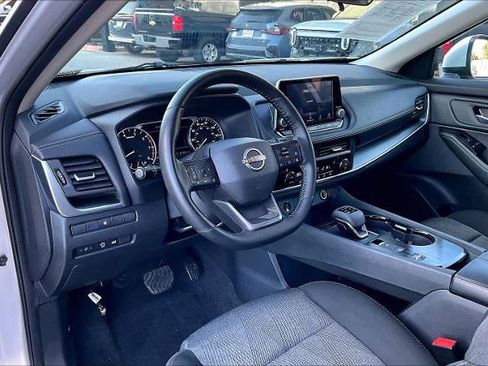 Certified 2025 Nissan Rogue SV image 16