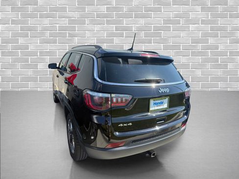 Used 2018 Jeep Compass Limited AWD/4WD image 5