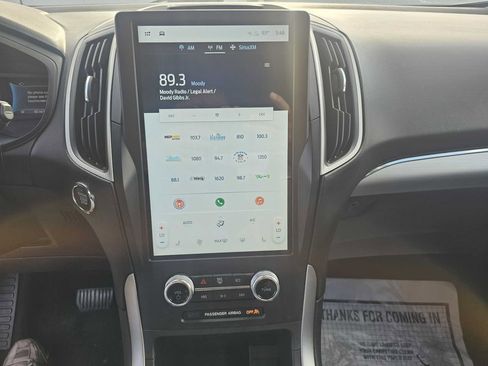 Used 2022 Ford Edge SEL image 11