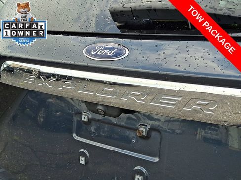 Used 2022 Ford Explorer XLT w/ Equipment Group 202A AWD/4WD image 32