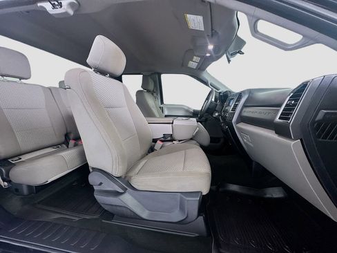 Used 2017 Ford F350 XLT w/ Camper Package image 18