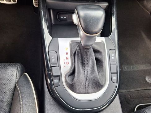 Used 2022 Kia Forte GT-Line w/ GT-Line Premium Package image 18