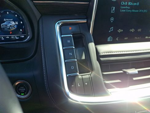 Used 2023 Chevrolet Tahoe Z71 AWD/4WD image 22
