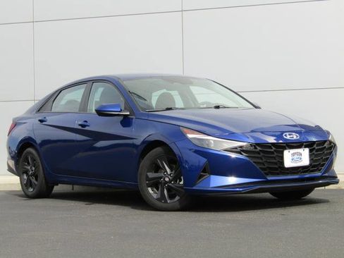 Used 2023 Hyundai Elantra SEL image 24