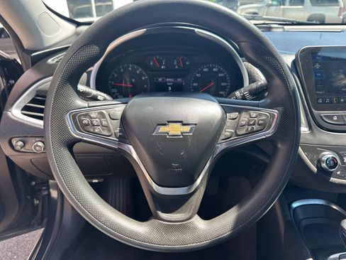 Used 2023 Chevrolet Malibu LT FWD image 11