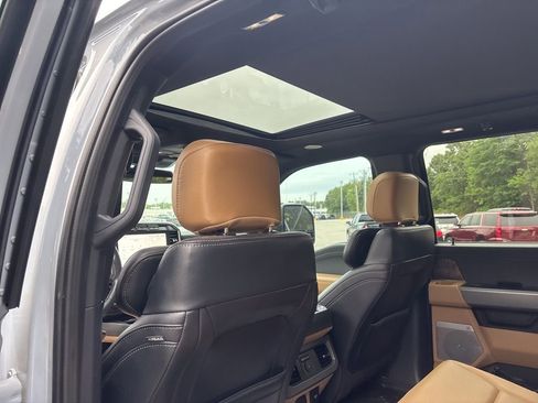 Used 2024 Ford F350 Lariat w/ Lariat Ultimate Package image 23