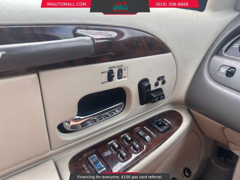 Used 1999 Lincoln Town Car Cartier RWD image 20