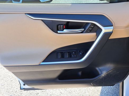 Used 2024 Toyota RAV4 Limited image 14