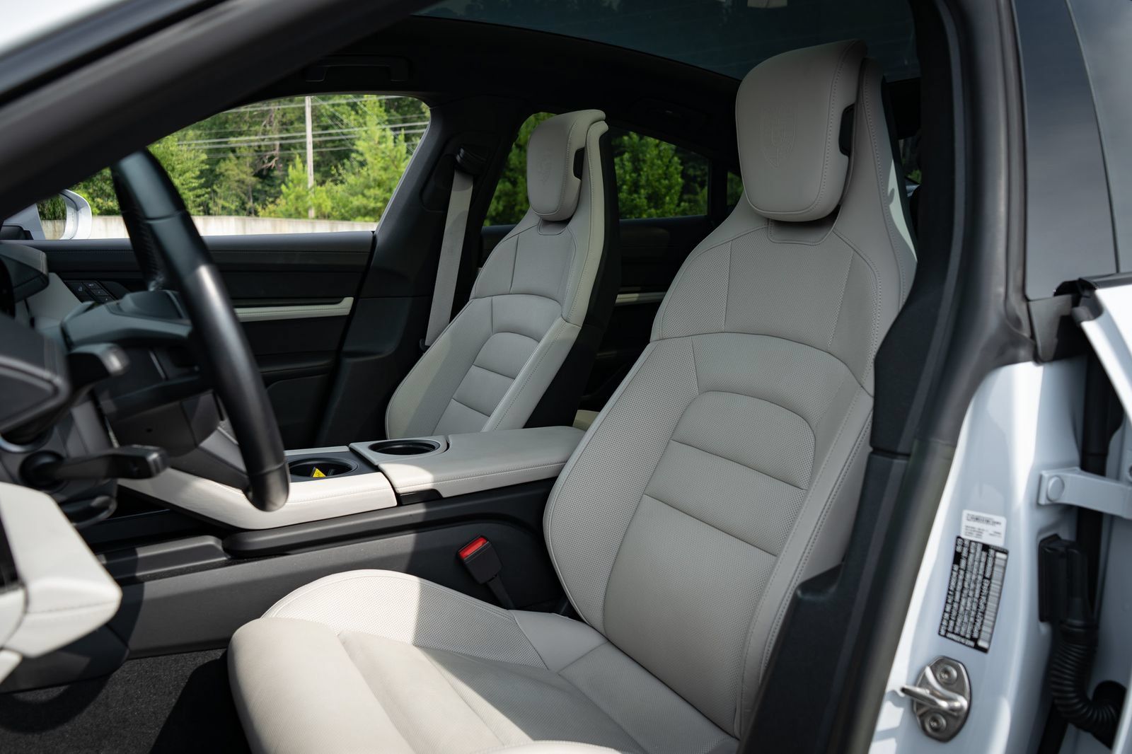 Used 2023 Porsche Taycan RWD image 26