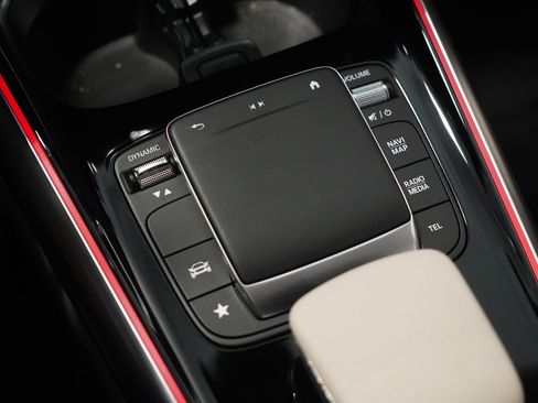 Certified 2023 Mercedes-Benz GLA 250 4MATIC image 24