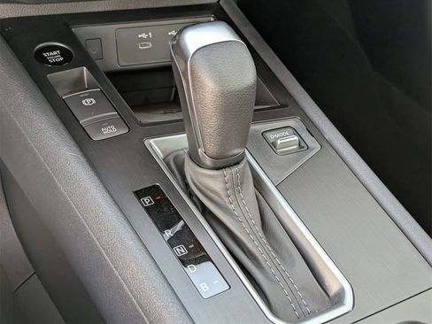 New 2026 Nissan Kicks SV image 16