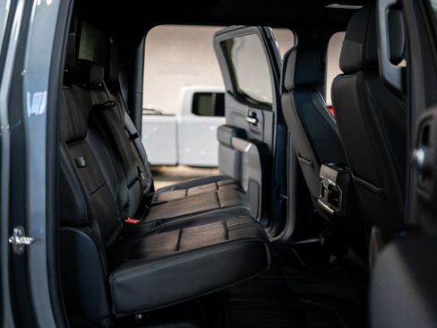 Used 2021 Chevrolet Silverado 1500 High Country image 36