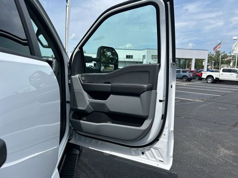 New 2026 Ford F250 XL w/ STX Appearance Package AWD/4WD image 40