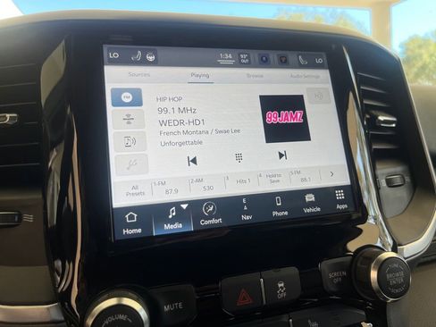 New 2022 RAM 2500 Big Horn w/ Level C Equiment Group image 7