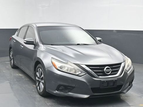 Used 2017 Nissan Altima 2.5 SL FWD image 8