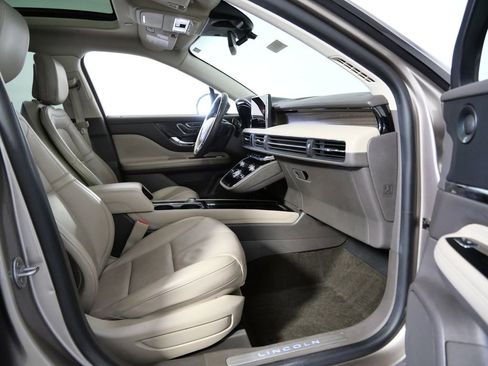 Used 2020 Lincoln Corsair Reserve w/ Equipment Group 201A image 11