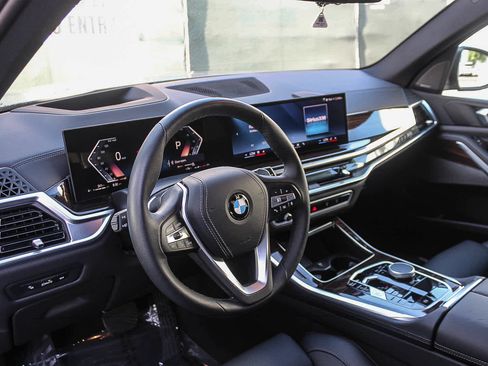 Used 2026 BMW X5 sDrive40i w/ Premium Package RWD image 17