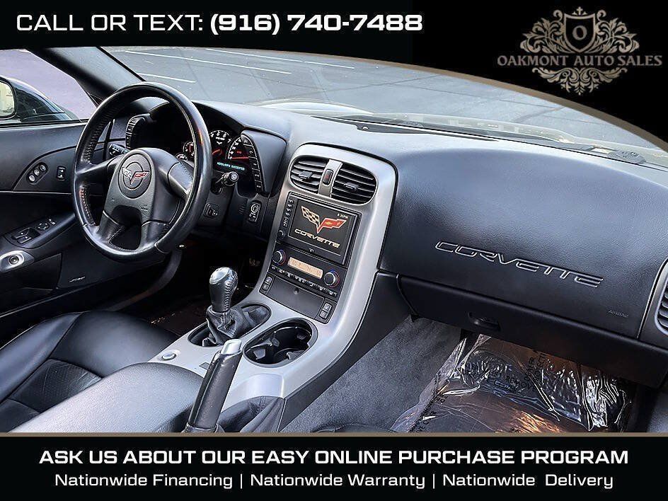 Used 2005 Chevrolet Corvette Coupe w/ Preferred Equipment Group RWD image 15