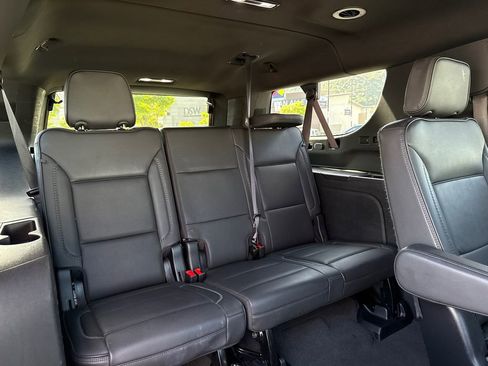 Used 2024 GMC Yukon XL Denali AWD/4WD image 20
