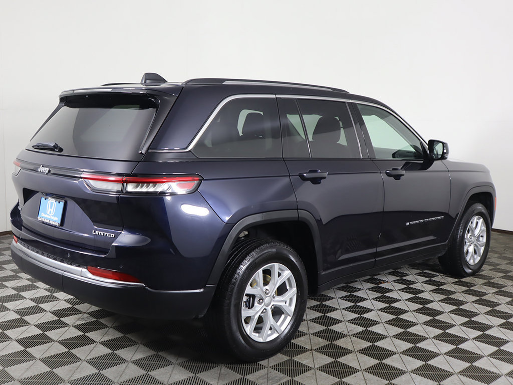 Used 2023 Jeep Grand Cherokee Limited AWD/4WD image 11