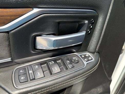 Used 2024 RAM 2500 Laramie AWD/4WD image 15
