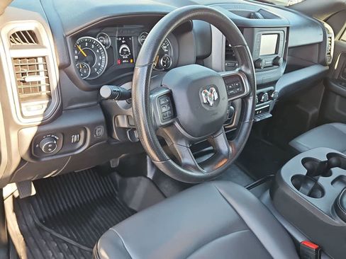 Used 2022 RAM 2500 Tradesman w/ Chrome Appearance Group image 11