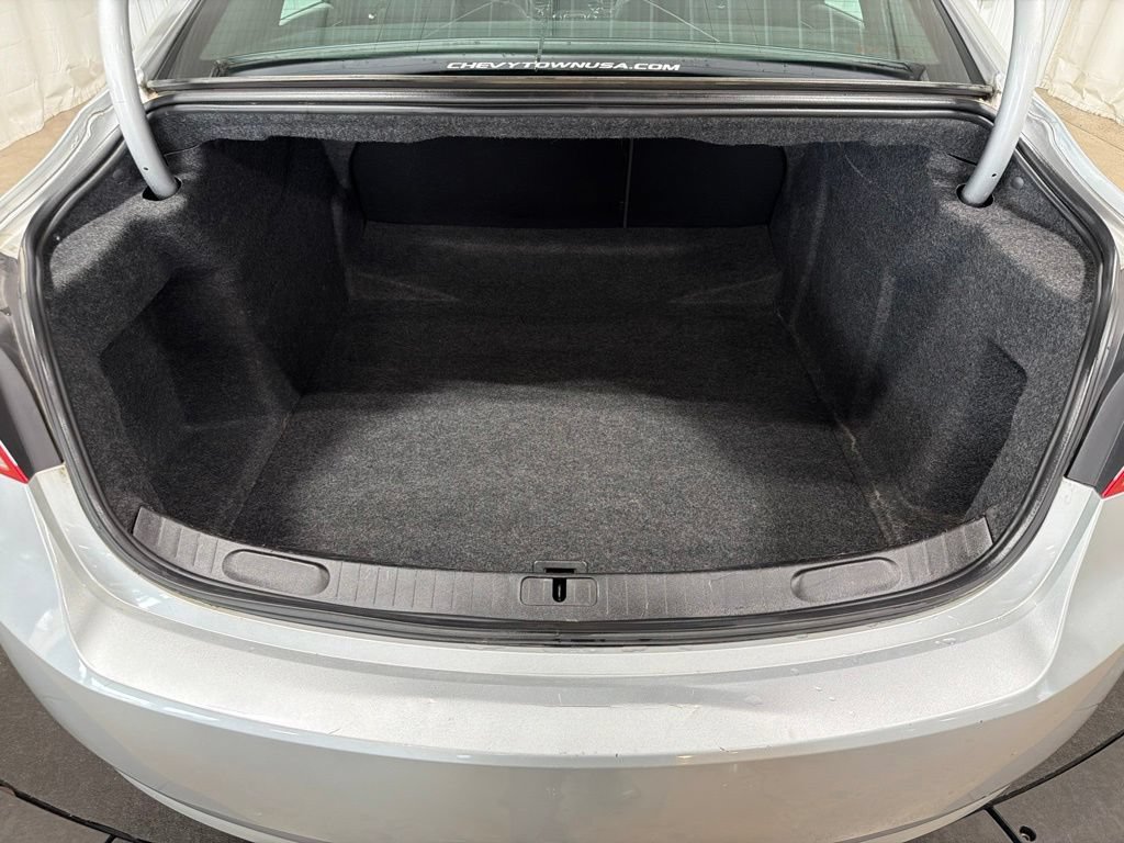Used 2016 Chevrolet Impala LT FWD image 8