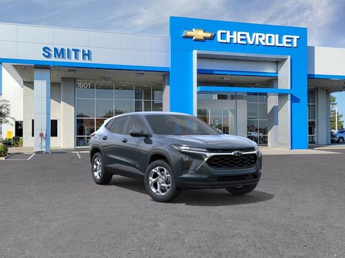 New 2026 Chevrolet Trax LS w/ LS Convenience Package FWD image 1