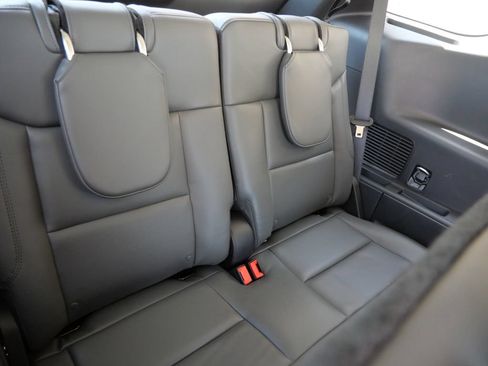 New 2026 Ford Explorer Active w/ Active Comfort Package AWD/4WD image 14