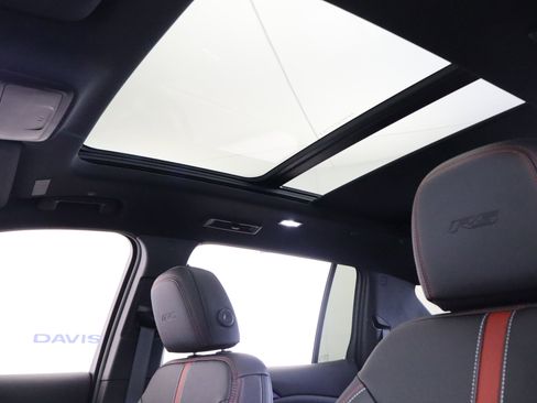 New 2026 Chevrolet Traverse RS image 18