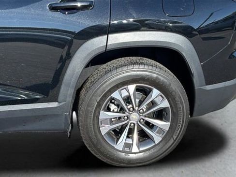 Used 2025 Chevrolet Equinox LT w/ Convenience Package II image 36