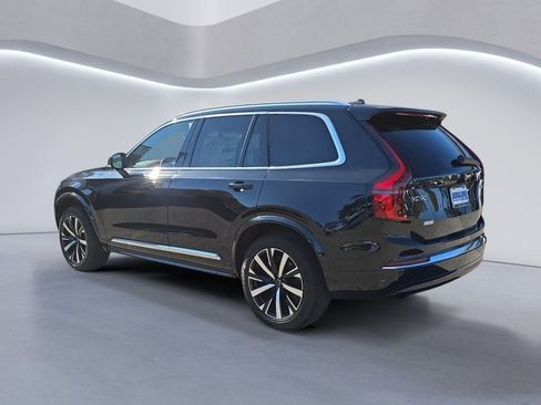 New 2025 Volvo XC90 B6 Core w/ Climate Package image 5