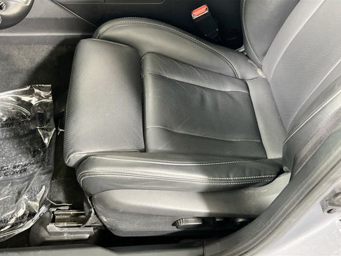 Used 2022 Subaru Outback Limited image 19