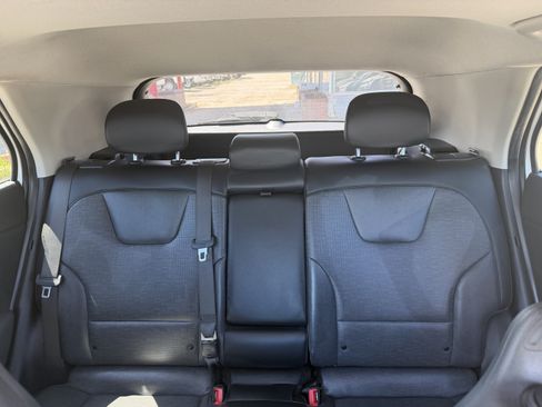 Used 2023 Kia Niro Wave w/ Wave Preserve Package FWD image 19