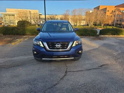 Used 2020 Nissan Pathfinder SV image 5
