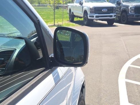 Used 2017 Dodge Grand Caravan SXT w/ Blacktop Package image 6