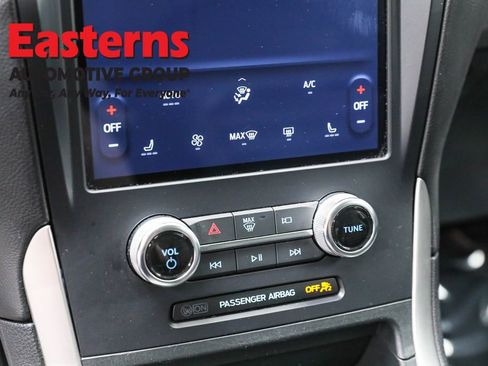 Used 2024 Ford Edge SEL AWD/4WD image 20